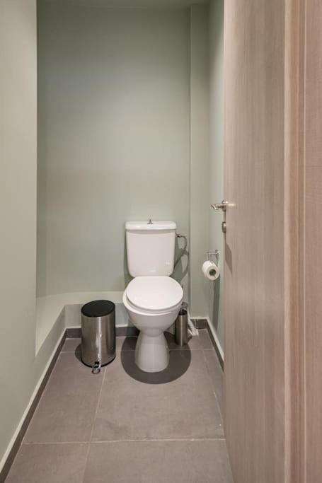 Smaragdi Luxury Jacuzzi Apartment Noho Premium Living Atenas Exterior foto