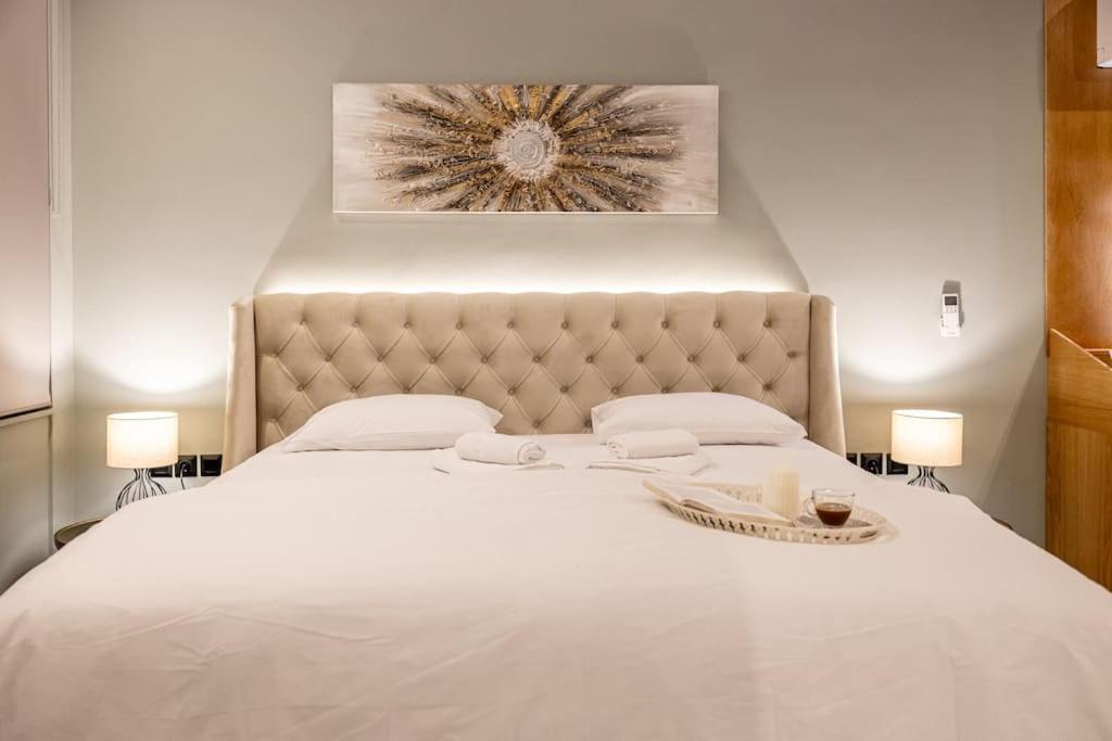 Smaragdi Luxury Jacuzzi Apartment Noho Premium Living Atenas Exterior foto