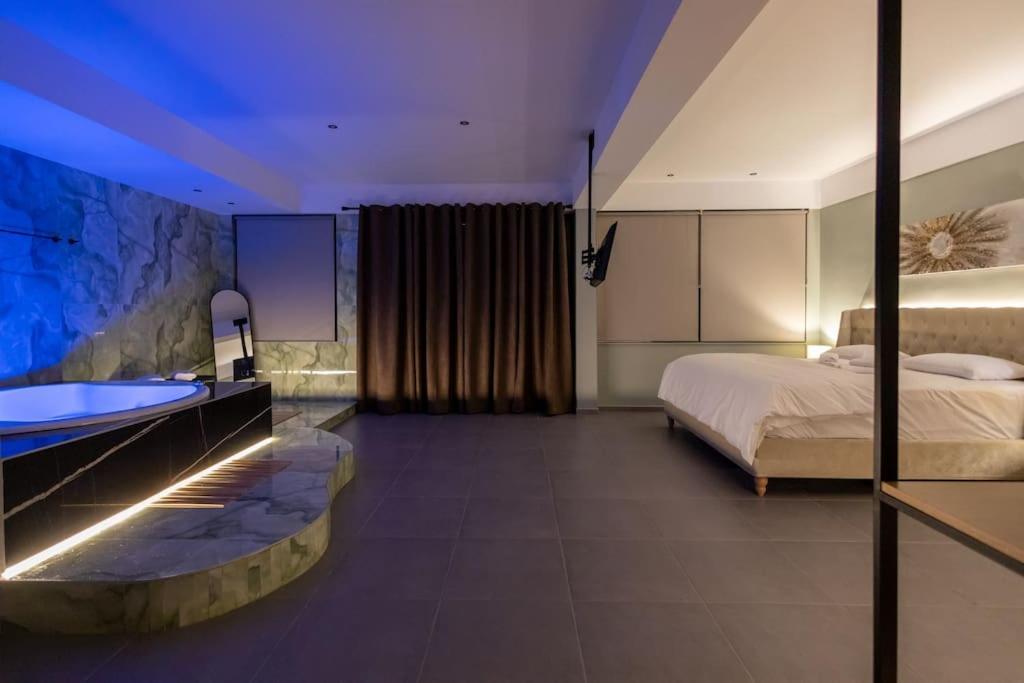 Smaragdi Luxury Jacuzzi Apartment Noho Premium Living Atenas Exterior foto